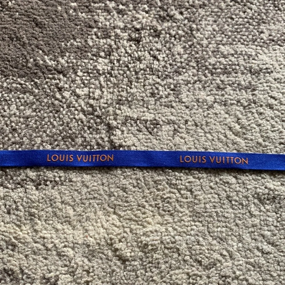 Louis Vuitton Ribbon - Picture 4 of 4